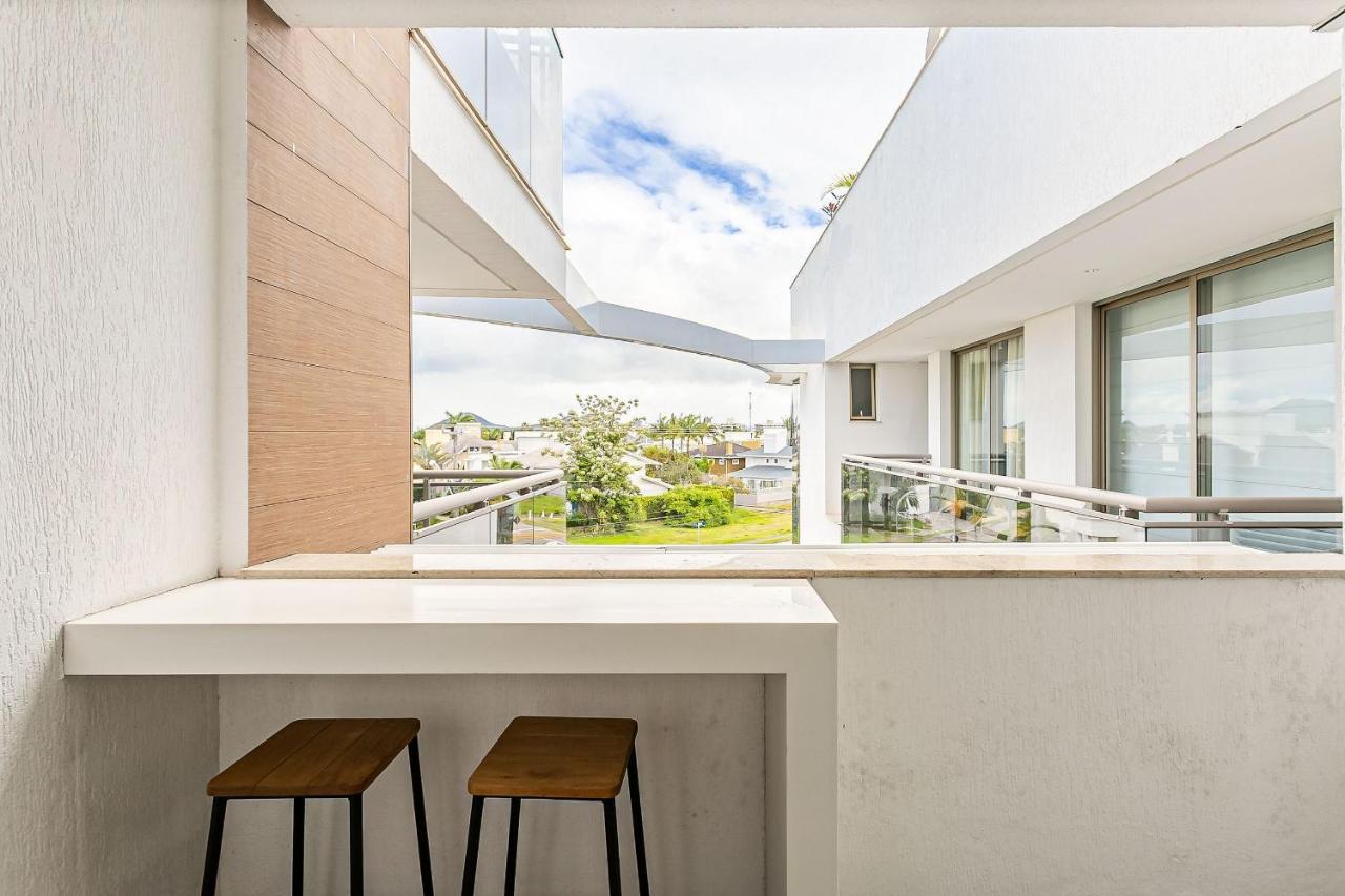 Apartamento de alto padrão a poucos metros da praia em Jurerê Florianópolis Exterior foto
